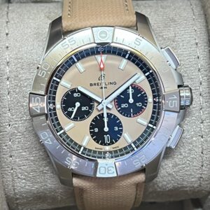 Breitling Avenger Sand B01 44mm